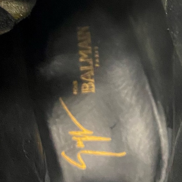 Balmain unique vintage Rhianna ankle stud boot. Got it in London. Worn twice - Picture 5 of 9